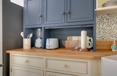 Kennebunkport House | Pet Friendly- Half a Mile to Downtown Dock-Square!