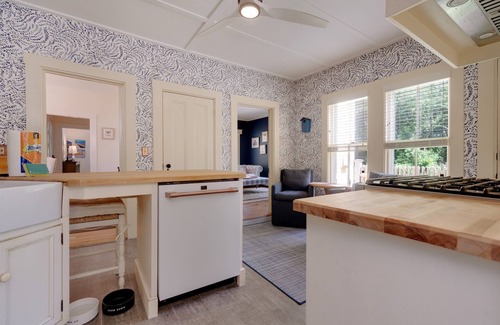 Kennebunkport House | Pet Friendly- Half a Mile to Downtown Dock-Square!