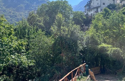 Vagli Sotto House | Pet-Friendly Holiday Home 'Casa della Fontana'