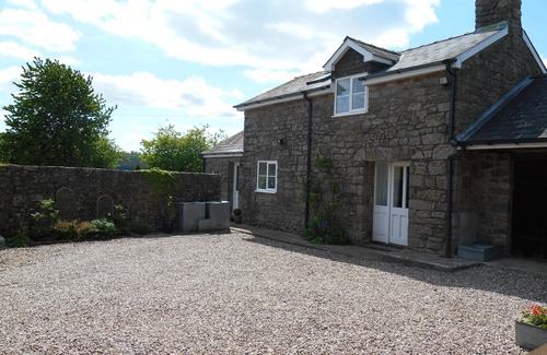 Chepstow Cottage | Pet friendly 'Home from Home in the Wye Valley Wales