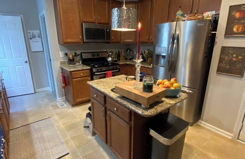 Raleigh House | Pet Friendly Home & Golf