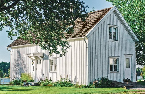 Tomten House | Pet friendly home in Dalum with kitchen