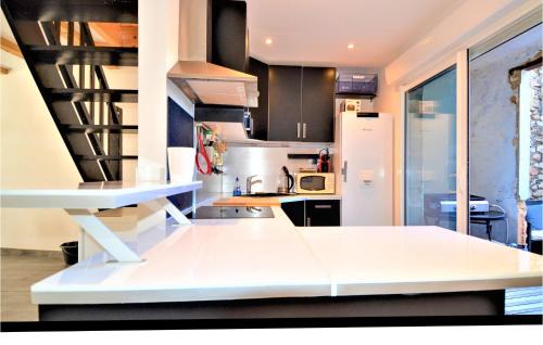 Laudun House | Pet Friendly Home In Laudun-L'ardoise