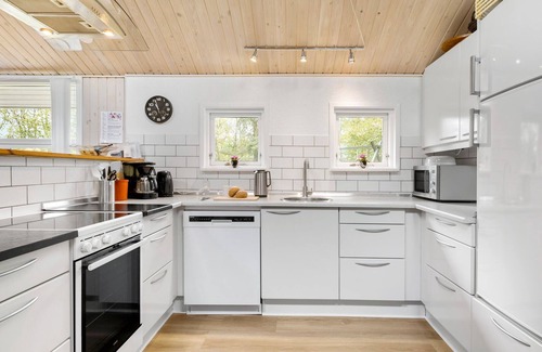 Skaven Strand House | Pet friendly home in Tarm with sauna