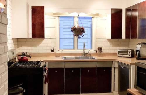 Buffalo House | Pet friendly home in University Heights by UB South Campus!