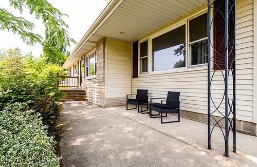 Benton Harbor House | Pet-friendly home near Lake Michigan with fenced in back yard
