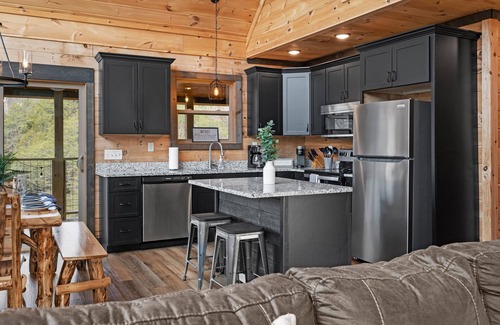 Sevierville Cabin | Pet Friendly | Hot Tub & Arcade Game Zone HGTV Property!