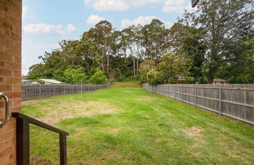 Batemans Bay House | Pet Friendly House Steps from Batemans Bay