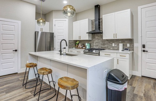 OST - South Union House | Pet-Friendly Houston Home w/Patio: 6 Mi to Dtwn!