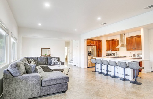 Indio House | Pet-Friendly Indio Home: Pool, Jacuzzi & Fire Pit!