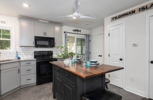 Tilghman House | Pet-Friendly Island Getaway | Bikes & Porch
