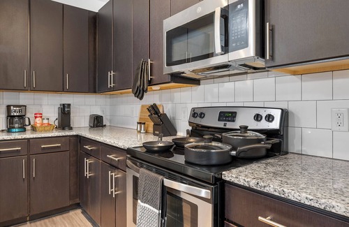 Westside Condo | Pet-friendly King Suite in Midtown Atlanta
