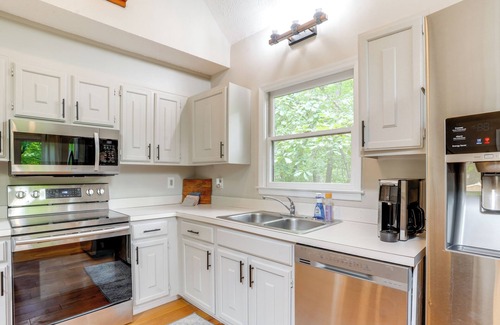 Lake Monticello House | Pet-Friendly Lake Monticello Home w/Perks!