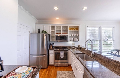 Lake Oconee House | Pet Friendly | Lake Oconee | Stunning Lake Views