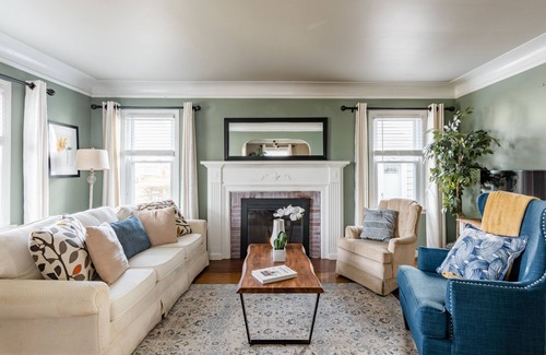 Royal Oak House | ★ Pet Friendly + Large Families | ❤ of Royal Oak