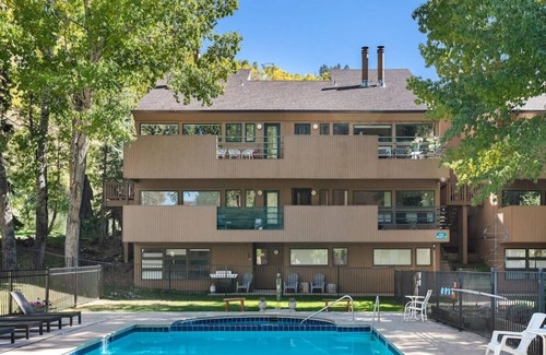 Vail Apartment | Pet Friendly Luxury East Vail Condo - On Bus Stop!