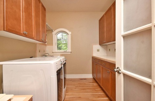 North Creek Apartment | Pet-friendly MIL apartment with fenced play area for dogs in quiet neighborhood