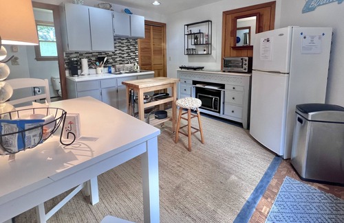 South Orleans Apartment | Pet Friendly, Minutes to Beaches, Golf, Dining, Shopping, With Linens (2396)