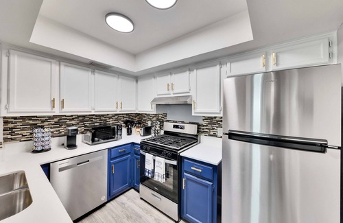 Los Indios House | Pet Friendly! Modern 2BR w/King Bed + Fast Wi-Fi!