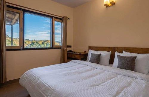 Kaul House | Pet-Friendly mountain view 2 bedroom cottage C1