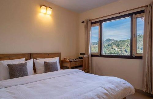 Kaul House | Pet-Friendly mountain view 2 bedroom cottage C1