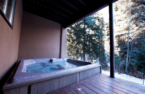 Columbine Lake House | Pet Friendly Mtn Cabin,High speed internet 80MBPS,5 bedrooms,hot tub+pool table
