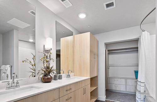 Herriman Apartment | Pet Friendly Oasis, Comfy Beds, Pool/Hot Tub, Gym
