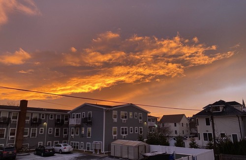 Asbury Park Condo | Pet Friendly-Outdoor Space-Parking-Chef's Kitchen-2 blocks to the Beach