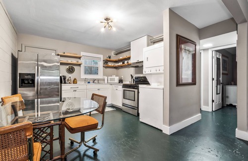 North Charleston Apartment | Pet Friendly Park Circle Apartment - Walk to Riverfront!