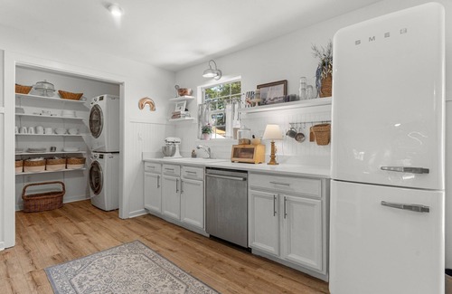 Gulfview Heights House | 🌊Pet Friendly-Private Pool-4 Bikes-Short Walk to the Beach-Cottage Haven🌊