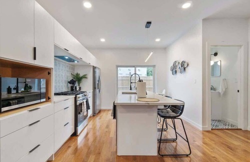 Mexican War Streets House | Pet-Friendly Pittsburgh House: 3BR, Yard