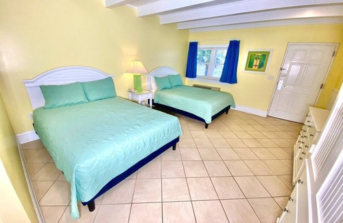 Atlantic Beach Hotel | Pet-friendly - Pool - 3 Blocks to Beach! Unit 304