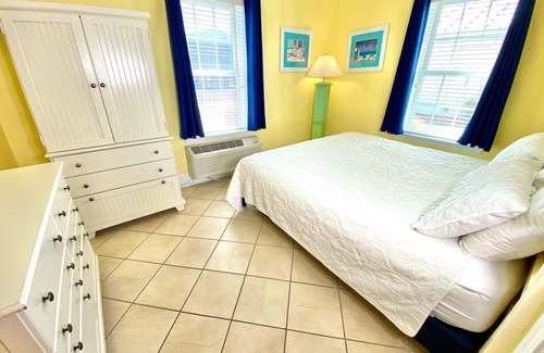 Atlantic Beach Hotel | Pet-friendly, Pool, 3 Blocks to Beach! Unit 503
