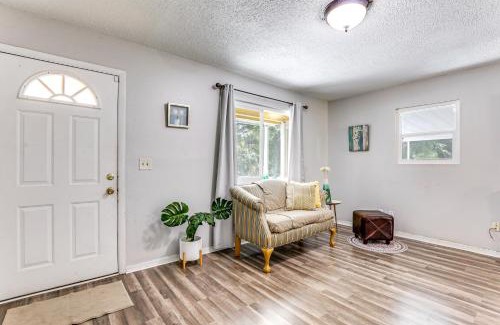 Port Charlotte House | Pet-Friendly Port Charlotte Home 6 Mi to Beach!