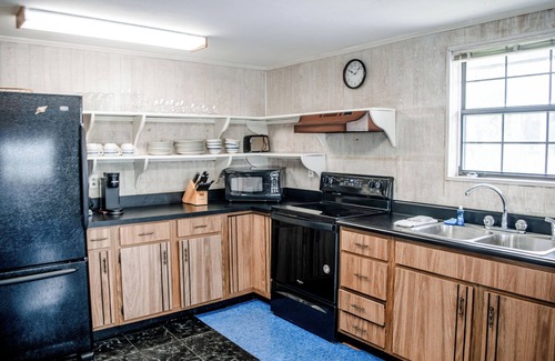 Historic Downtown Apalachicola Apartment | Pet-Friendly Private Apartment, Waterfront, Balcony