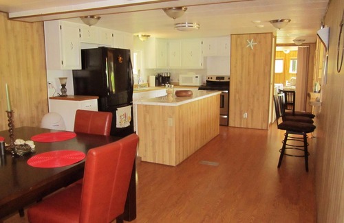Brookings House | Pet Friendly, Private Home With Garden-Like Yard- WINTER RATE SPECIALS!