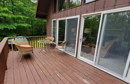 Campton House | Pet-Friendly Private Vacation Home in the White Mountains (SH70C)
