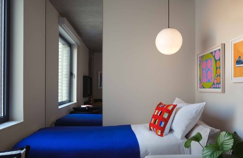 Williamsburg Hotel | Pet-friendly Property, Queen Room at Penny Williamsburg
