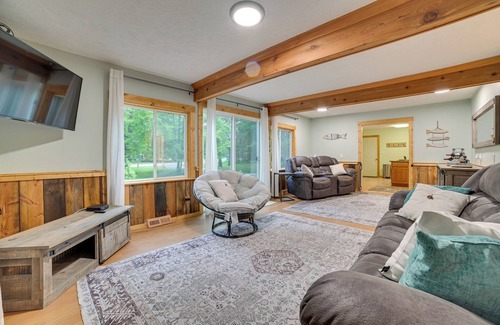 Prudenville Cottage | Pet-Friendly Prudenville Getaway w/ Fire Pit!