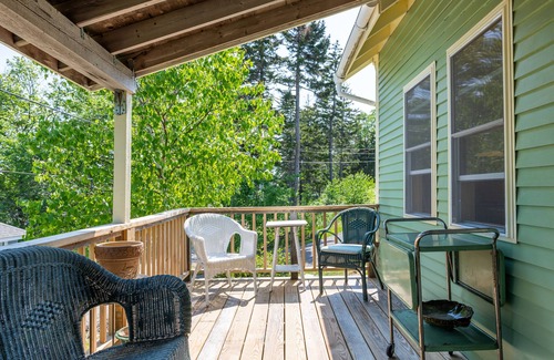 Bailey Island Cottage | Pet-friendly Quintessential Maine Cottage with Easterly Views of Casco Bay