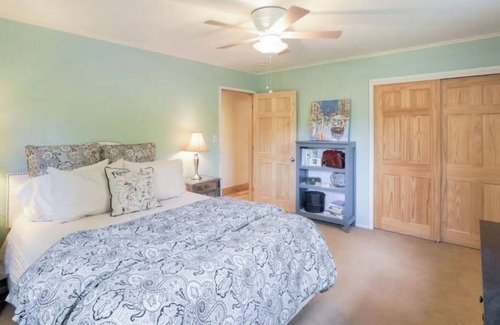 Comstock Acres House | Pet Friendly Ranch Home in Tahoe City w/Hot Tub
