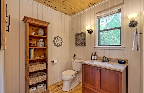 Murphy Other | Pet Friendly Renovated Farmhouse with a Serene Rushing Creek and a fenced yard!
