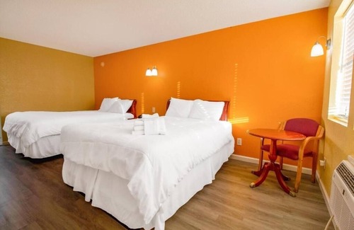 Seiling Hotel | Pet Friendly Room W/Parking Near Seiling Airport & Outdoor Parks