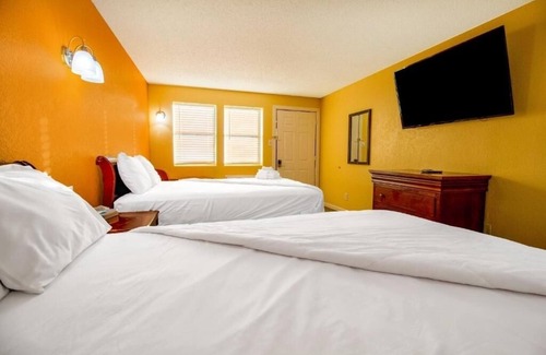 Seiling Hotel | Pet Friendly Room W/Parking Near Seiling Airport & Outdoor Parks