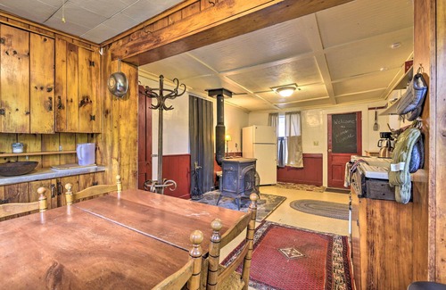 Granville House | Pet-Friendly Roxbury Farmhouse on 350 Acres!