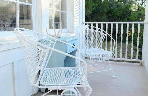 Canyon Lake Cottage | Pet-Friendly Secluded 1B/1B on 100+ Acre Ranch
