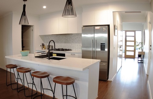 Ocean Grove House | Pet Friendly Shorebreak Summer Family Retreat