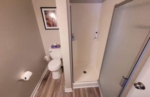 Bloomington House | Pet Friendly! Short- Drive to IU! Cozy Unit!