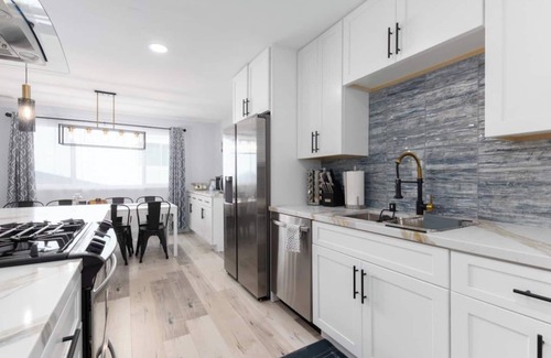 Clairemont Mesa House | Pet-Friendly SoCal Retreat Near Beach 3BD 2BA