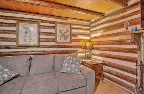 Speedwell House | Pet-Friendly Speedwell Cabin, 1 Mi to Water!